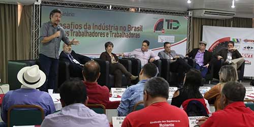 Trabalhadores discutem retomada do protagonismo industrial no país